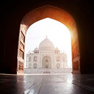 SHALA, SPAȚIUL SACRU UNDE SE PRACTICĂ YOGA