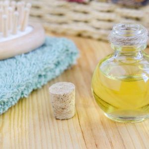 AYURVEDA, ULEIURILE PENTRU UN PĂR SĂNĂTOS ȘI PUTERNIC